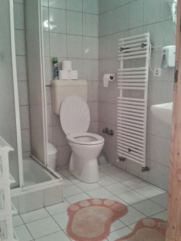 Bundics Vendeghazak Bed & Breakfast Lenti Cameră foto