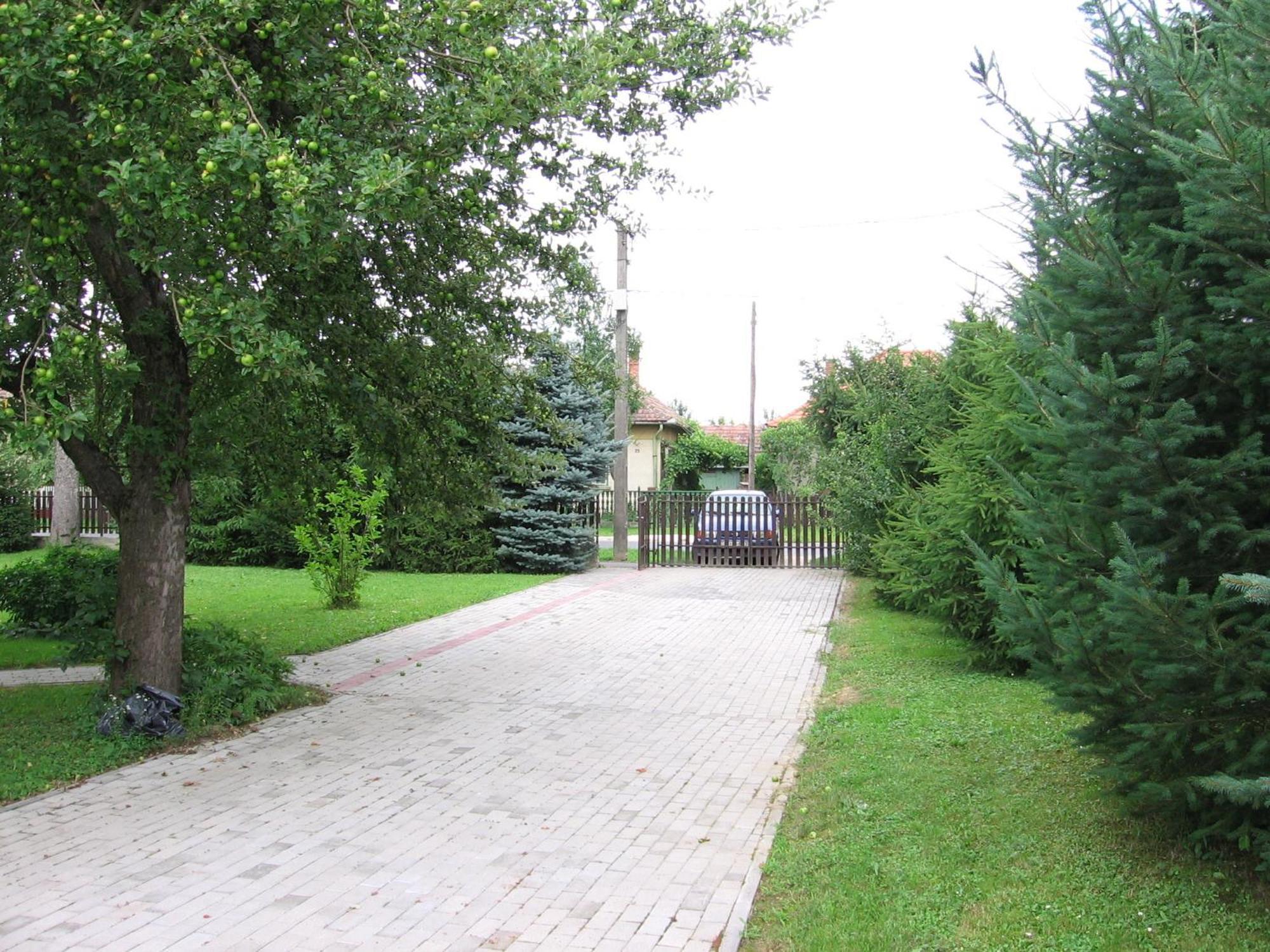 Bundics Vendeghazak Bed & Breakfast Lenti Exterior foto