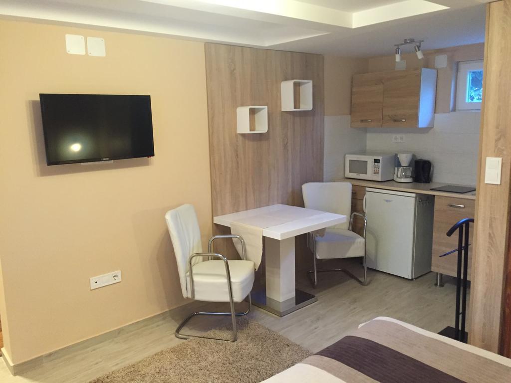 Bundics Vendeghazak Bed & Breakfast Lenti Exterior foto