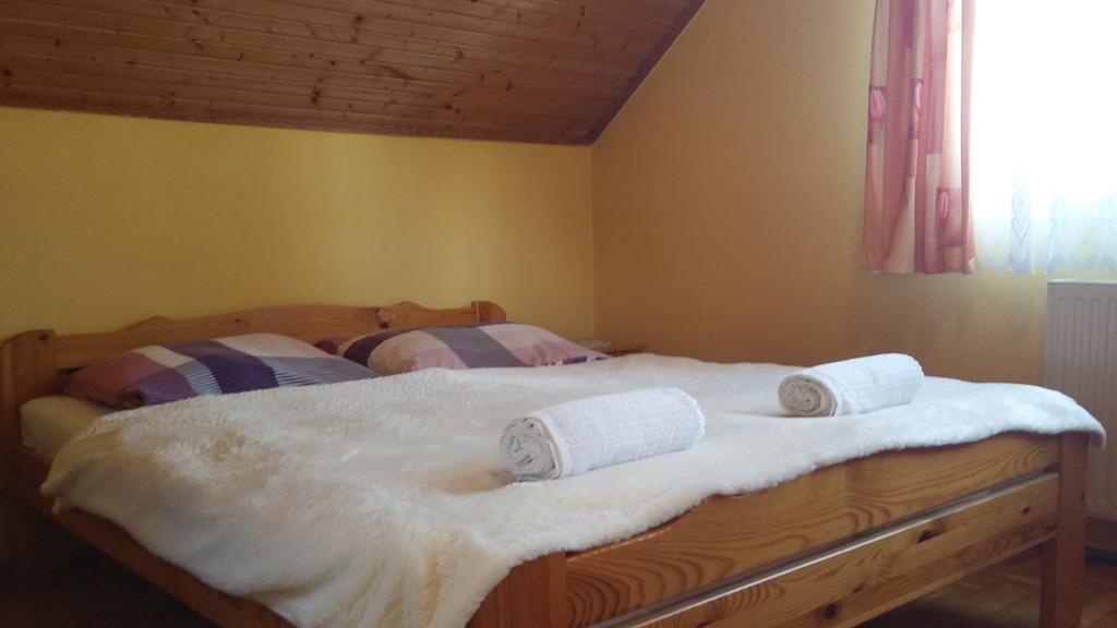Bundics Vendeghazak Bed & Breakfast Lenti Exterior foto