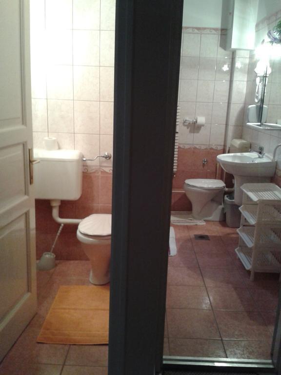 Bundics Vendeghazak Bed & Breakfast Lenti Exterior foto