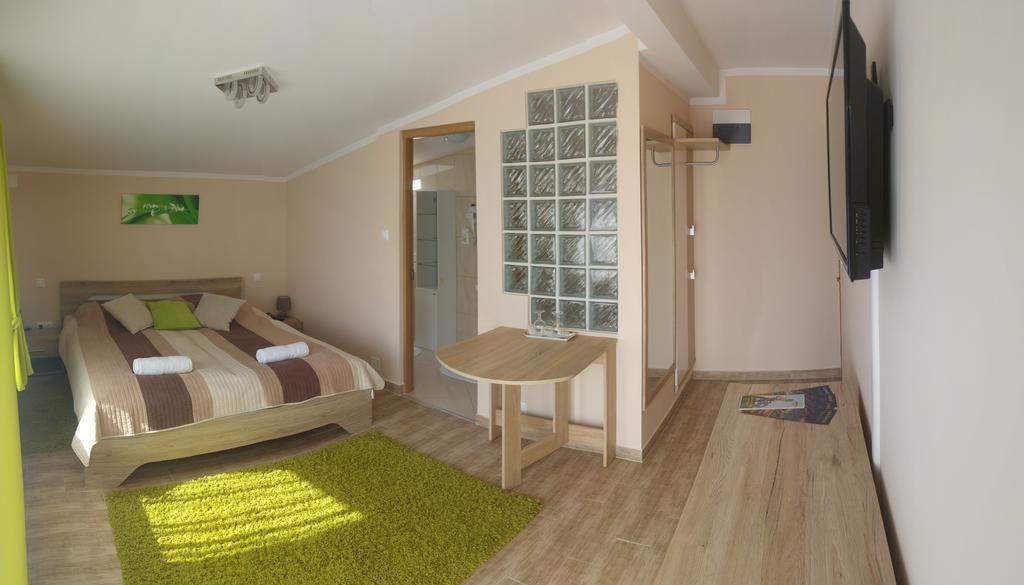 Bundics Vendeghazak Bed & Breakfast Lenti Exterior foto